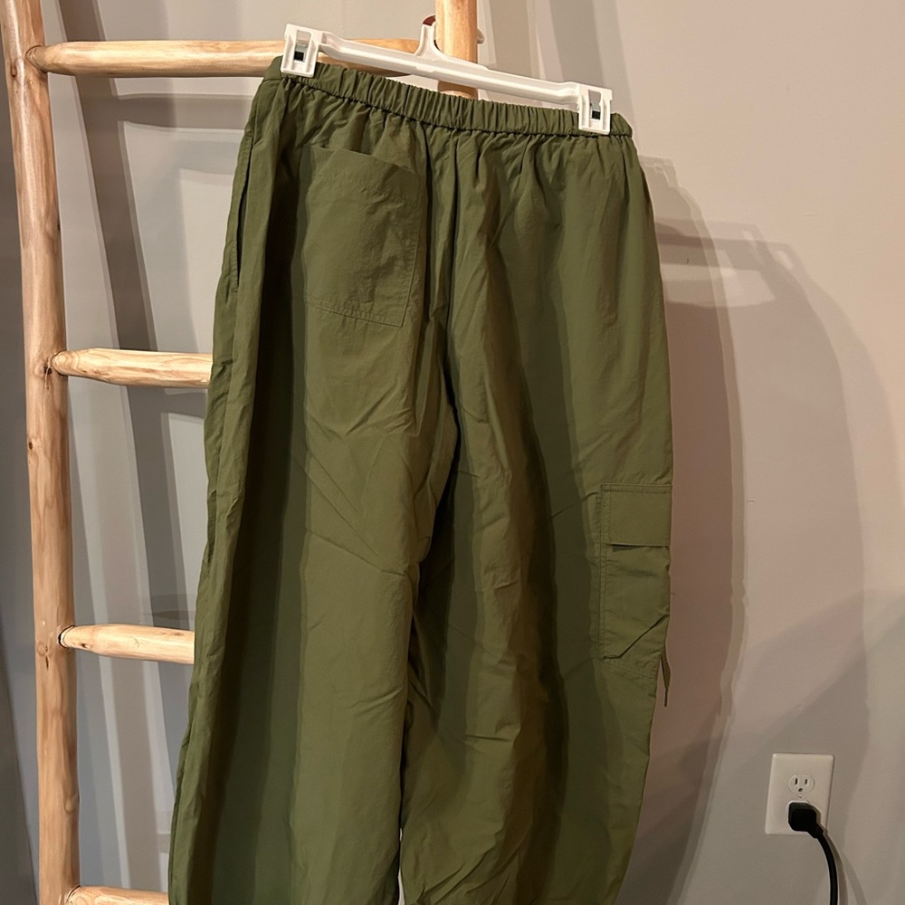 Women's Olive Cargo Pants - Picture 2 of 3